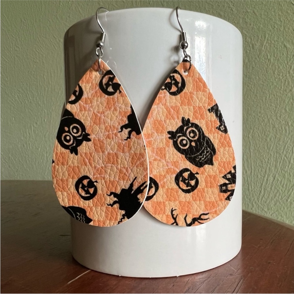 NWT Halloween Tear Drop Earrings